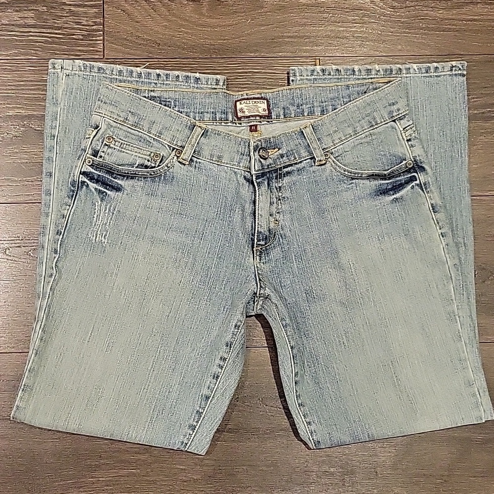 ❤️ KALI DENIM BOOTCUT JEANS, 10/11S (30 SHORT)